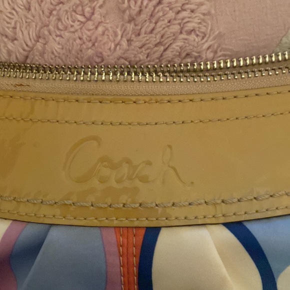 Coach Bag older Style.patent handle and too like new. - Picture 5 of 6